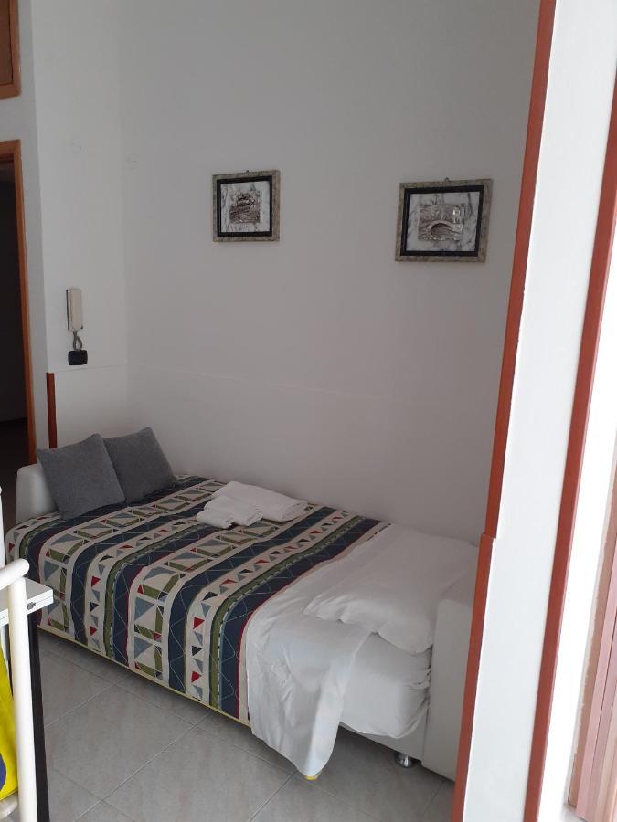 Appartamento Turistico Solarium Syrakusa Exteriör bild